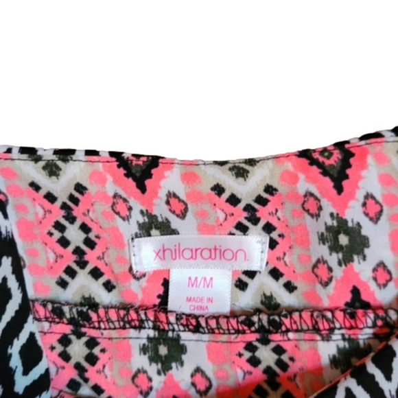 XHILARATION super cute crop top. Multicolor. Size M. EXCELLENT CONDITION! - Picture 4 of 5